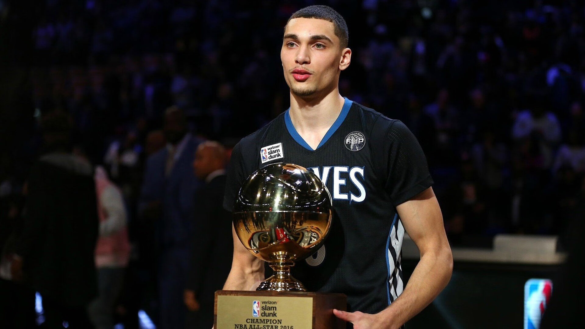 詹姆斯式统治力再现！黄蜂打穿广东，冠军级表现定义新格局